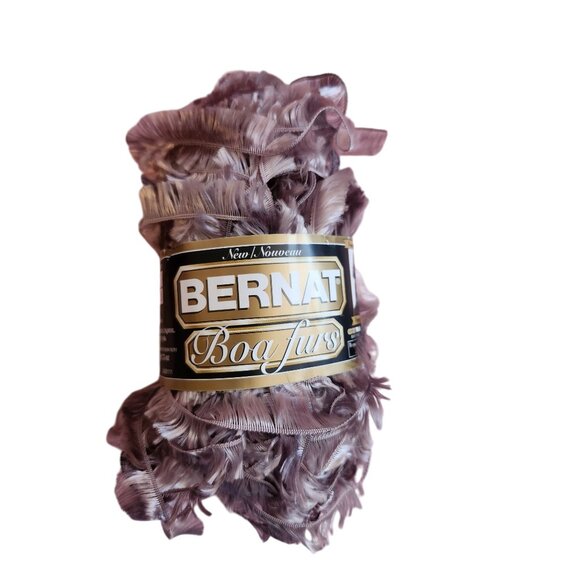 Bernat Boa Yarn Exotic 100% Polyester Eyelash 4 Skeins 50g Each Chinchilla - Picture 2 of 4